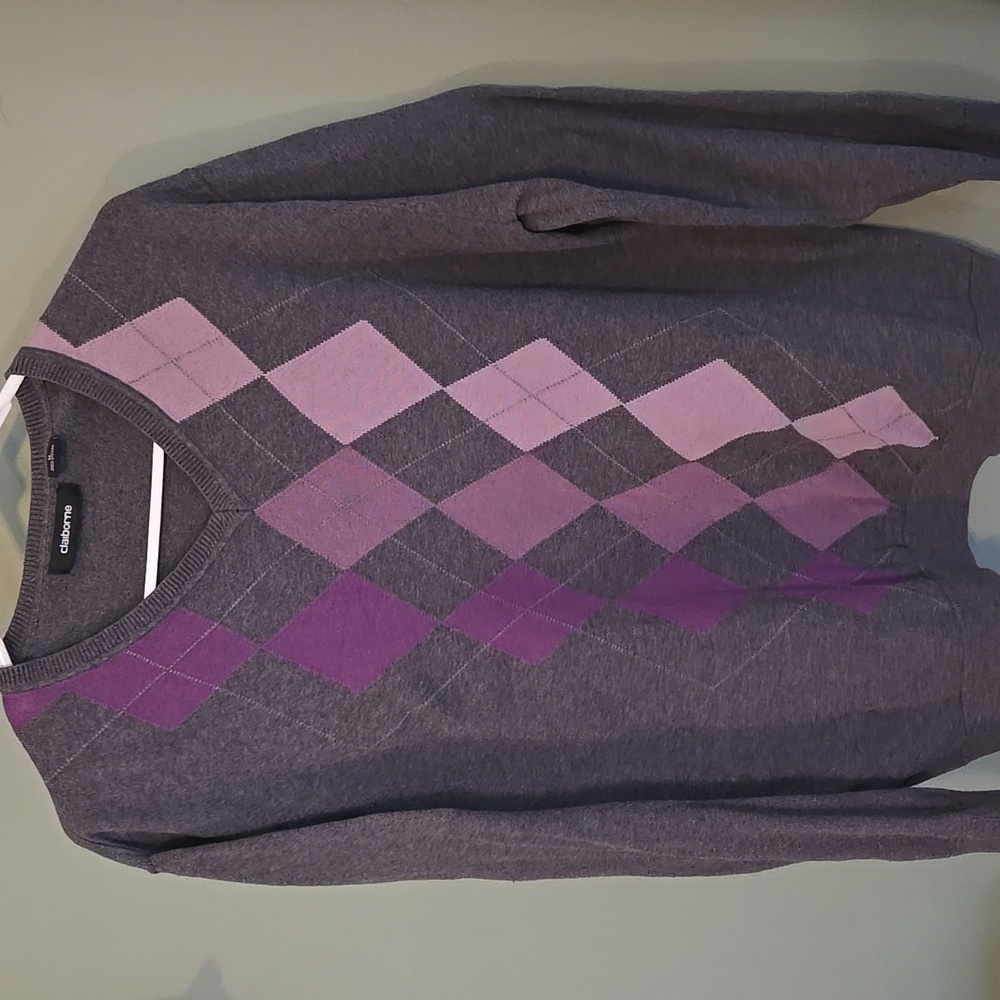Men's v-neck sweater size medium grey purple argyle long sleeve